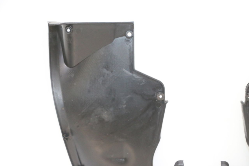photo de PASSAGEM RODA DIANTEIRA PIAGGIO MP3 LT 400 (2007 - 2012) - Pontos de fixação