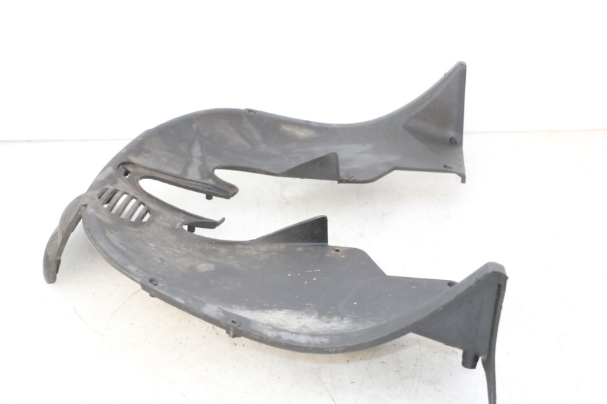 photo de PASSAGEM DA RODA DIANTEIRA PIAGGIO MP3 RL 250 (2006 - 2010) - Pontos de fixação