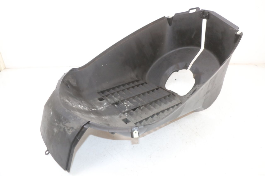 photo de PASSAGEM DA RODA DIANTEIRA PEUGEOT SATELIS 125 (2010 - 2012) - Pontos de fixação