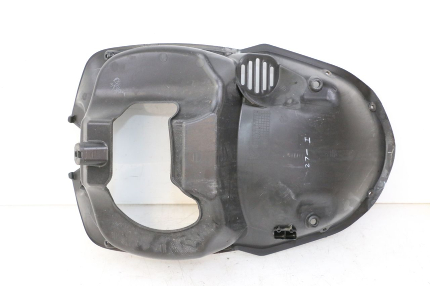 photo de PASSAGEM DA RODA DIANTEIRA APRILIA SXR 50 (2021 - 2023) - Detalhe da peça