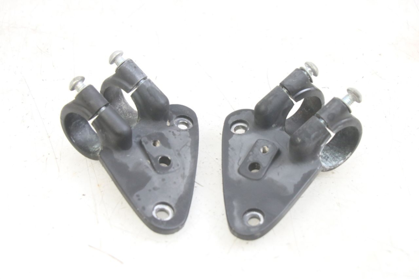 photo de SUPORTE DO FAROL GILERA DNA 50 (2000 - 2007) - Outro ângulo de visão