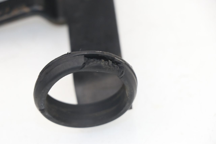 photo de SUPORTE DO FAROL SUZUKI DR DJEBEL 600 (1985 - 1990) - Ampliação técnica