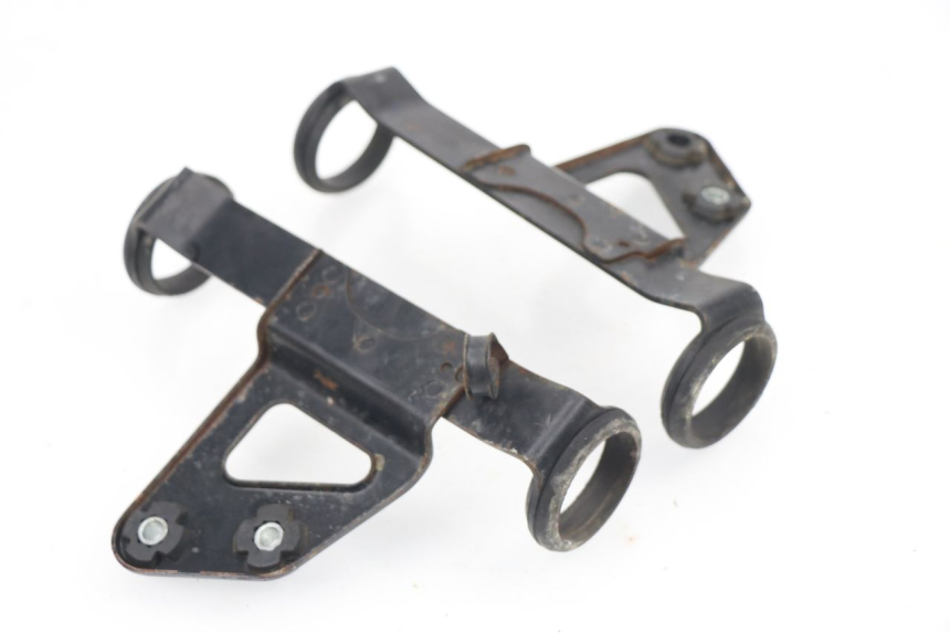 photo de SUPORTE DO FAROL SUZUKI DR DJEBEL 600 (1985 - 1990) - Vista geral