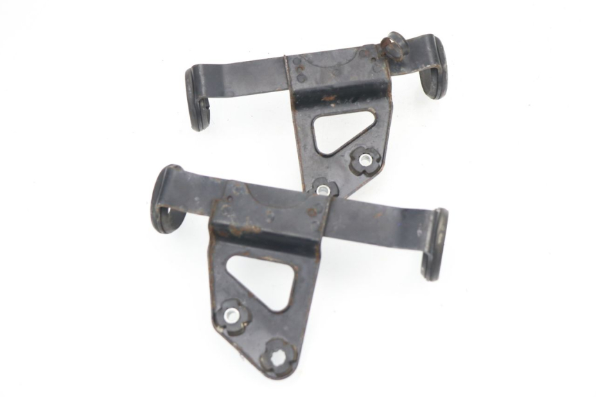 photo de SUPORTE DO FAROL SUZUKI DR DJEBEL 600 (1985 - 1990) - Pontos de fixação
