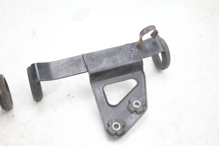 photo de SUPORTE DE FAROL SUZUKI DR S 600 (1985 - 1989) - Vista geral