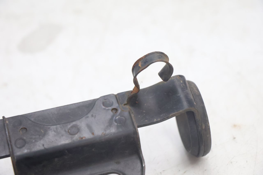 photo de SUPORTE DE FAROL SUZUKI DR S 600 (1985 - 1989) - Pontos de fixação