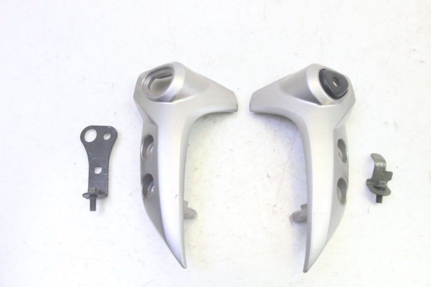 photo de SUPORTE DO FAROL YAMAHA FZ6 N FAZER 600 (2004 - 2006) - Vista principal
