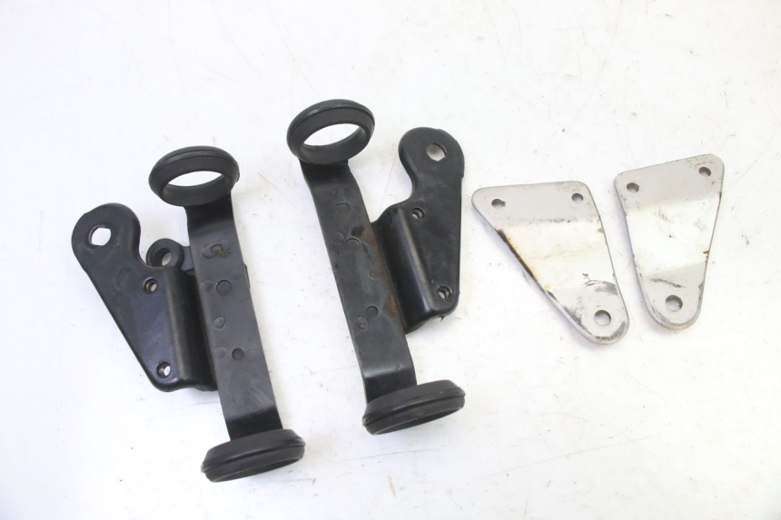 photo de SUPORTE DO FAROL SUZUKI GS GSE 500 (2001 - 2003) - Vista principal