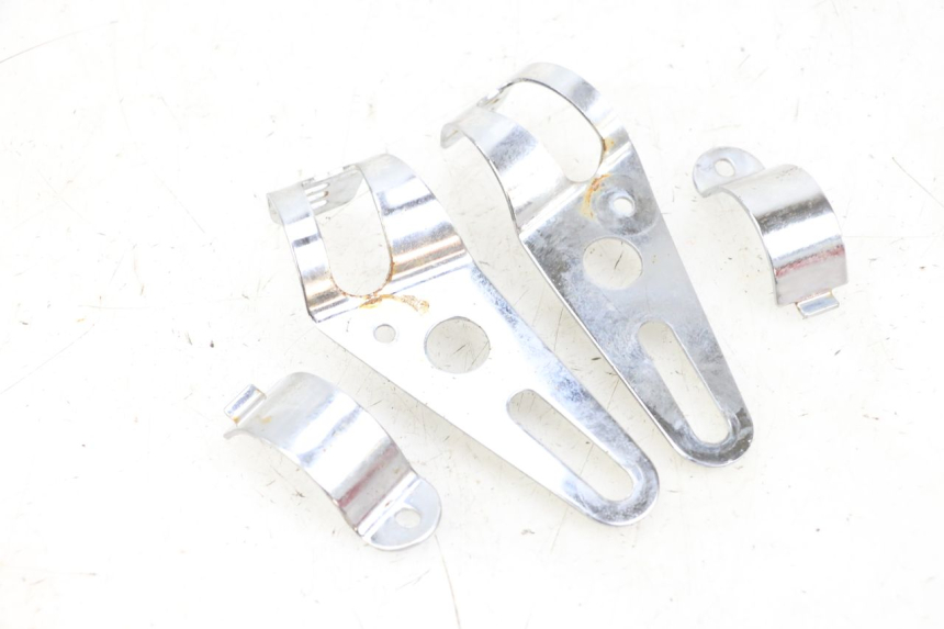 photo de SUPORTE DO FAROL SUZUKI GSF N BANDIT 600 (1996 - 1999) - Detalhe da peça