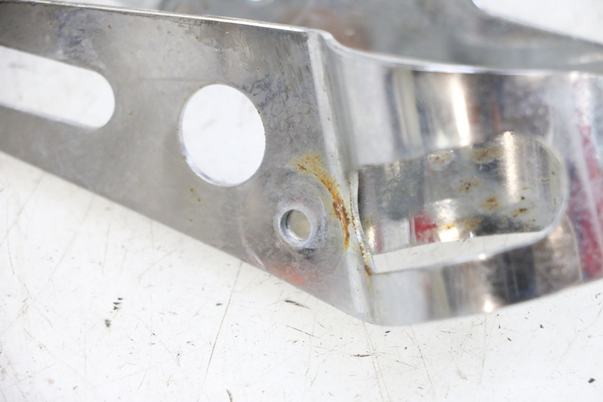 photo de SUPORTE DO FAROL SUZUKI GSF N BANDIT 600 (1996 - 1999) - Estado da superfície