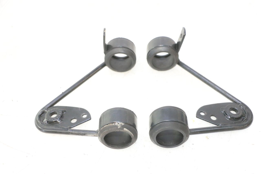 photo de SUPORTE DE FAROL MZ RT 125 (2000 - 2008) - Detalhe da peça