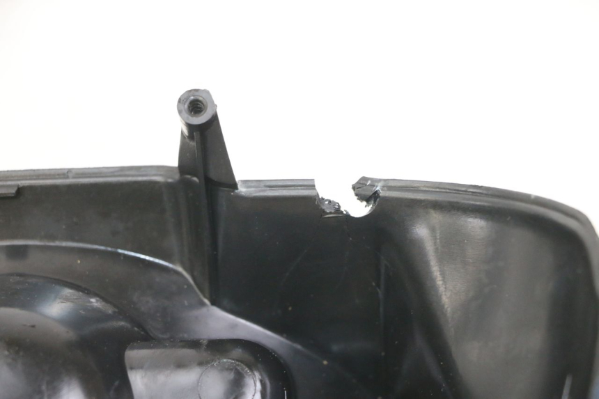 photo de SUPORTE DO FAROL APRILIA SCARABEO GT TOURING 125 (1999 - 2005) - Zoom do estado de desgaste