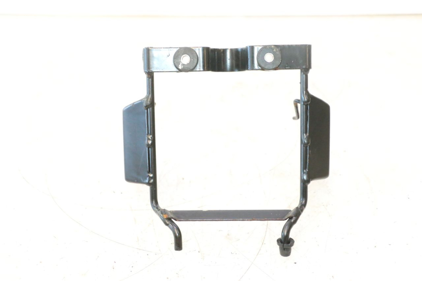 photo de SUPORTE DE FAROL DAELIM VJ ROADWIN 125 (2004 - 2007) - Detalhe da peça