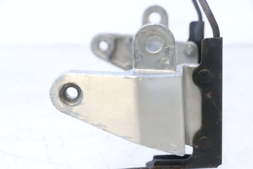 photo de SUPORTE DE FAROL YAMAHA XJR 1300 (1998 - 2002) - Marcações e referências