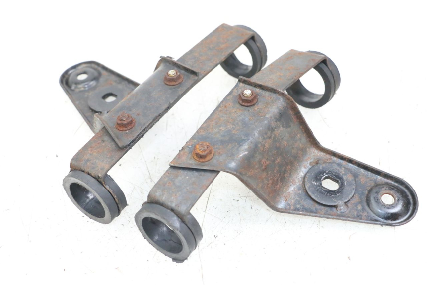 photo de SUPORTE DO FAROL SYM XS 125 (2007 - 2016) - Detalhe da peça