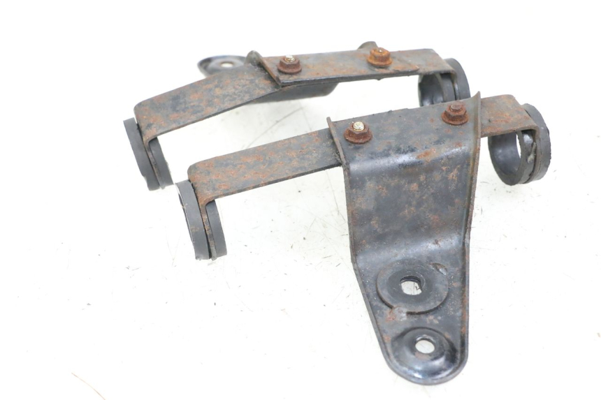photo de SUPORTE DO FAROL SYM XS 125 (2007 - 2016) - Zoom do estado de desgaste