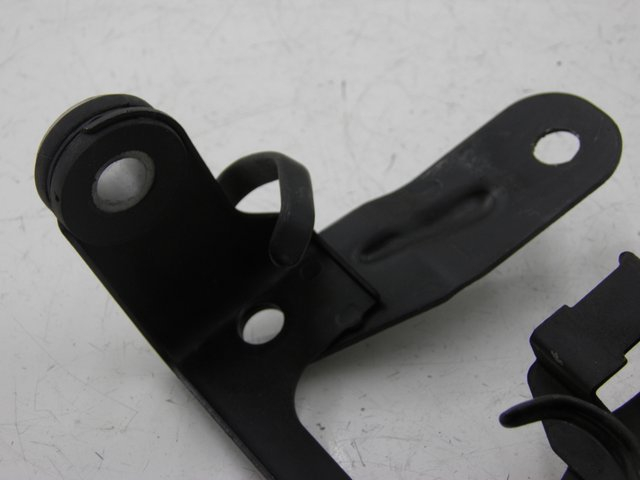 photo de SUPORTE DO FAROL YAMAHA SR 125 (1982 - 2003) - Detalhe da peça