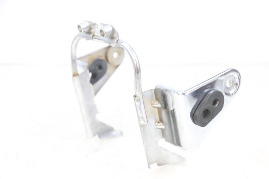 photo de SUPORTE DO FAROL KAWASAKI ZR 7 750 (1999 - 2004) - Detalhe da peça