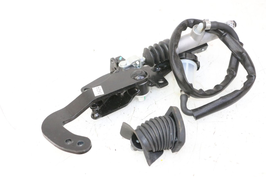 photo de PEDALEIRA DE FREIO PIAGGIO MP3 HPE 310 (2024 - 2025) - Pontos de fixação