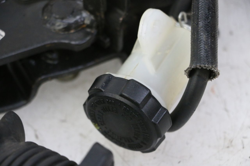 photo de PEDALEIRA DE FREIO PIAGGIO MP3 500 (2014 - 2017) - Ampliação técnica