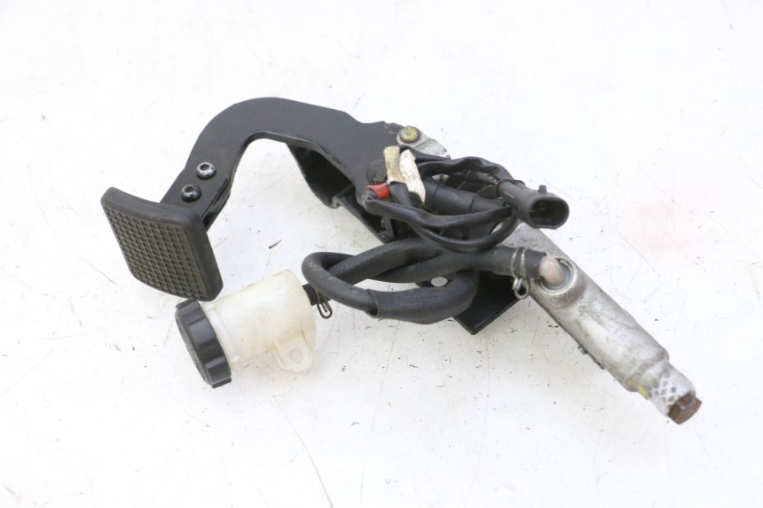 photo de PEDALE DE FREIO PIAGGIO MP3 RL 250 (2006 - 2010) - Ampliação técnica