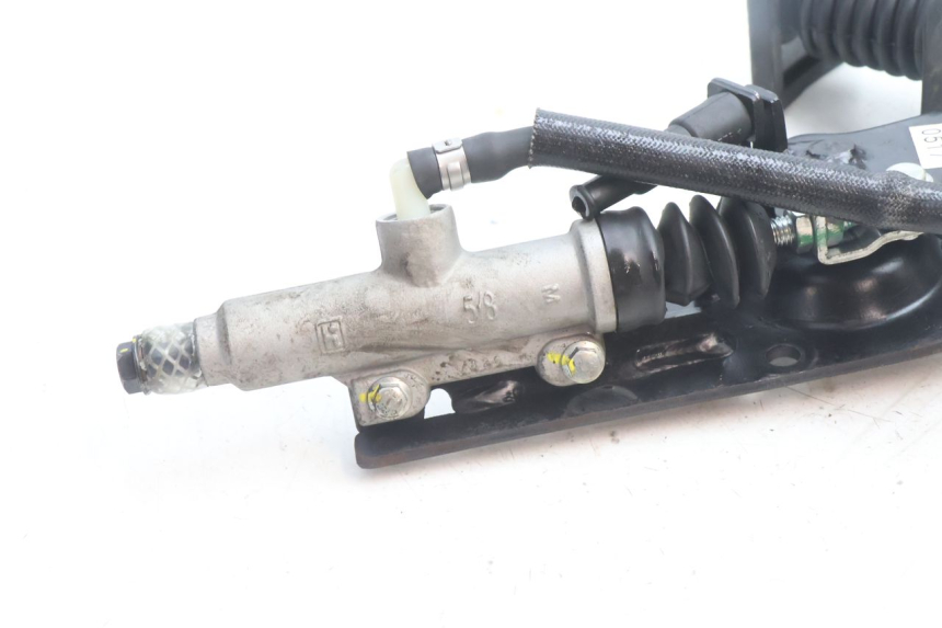 photo de PEDALEIRA DE FREIO PIAGGIO MP3 500 (2016 - 2018) - Detalhe da peça