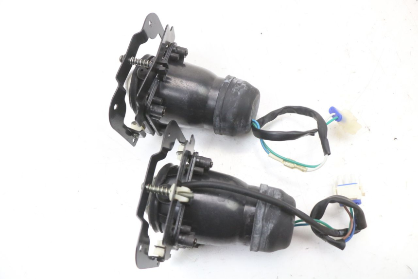 photo de FAROL DIANTEIRO E-MAX 80L 1 (2011 - 2014) - Outro ângulo de visão