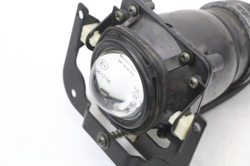 photo de FAROL DIANTEIRO E-MAX 80L 1 (2011 - 2014) - Pontos de fixação