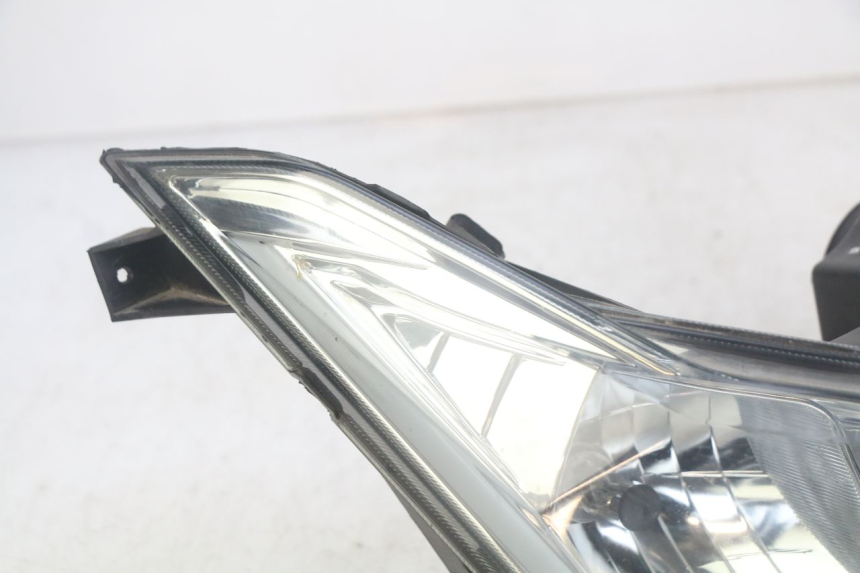 photo de FAROL DIANTEIRO NECO ALEXONE 125 (2017 - 2024) - Estado da superfície