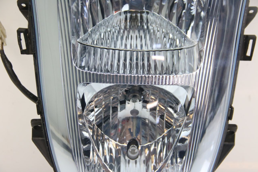 photo de FAROL DIANTEIRO ECCITY ARTELEC 670 1 (2013 - 2017) - Zoom do estado de desgaste