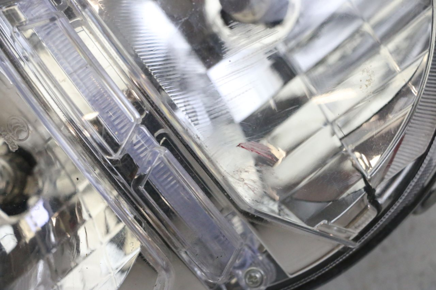 photo de FAROL DIANTEIRO MAG POWER BOMBERS 4T 50 (2016 - 2026) - Detalhe da peça