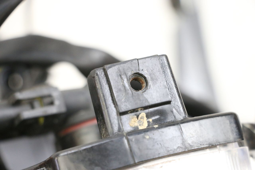photo de FAROL DIANTEIRO MAG POWER BOMBERS 4T 50 (2016 - 2026) - Vista de perto