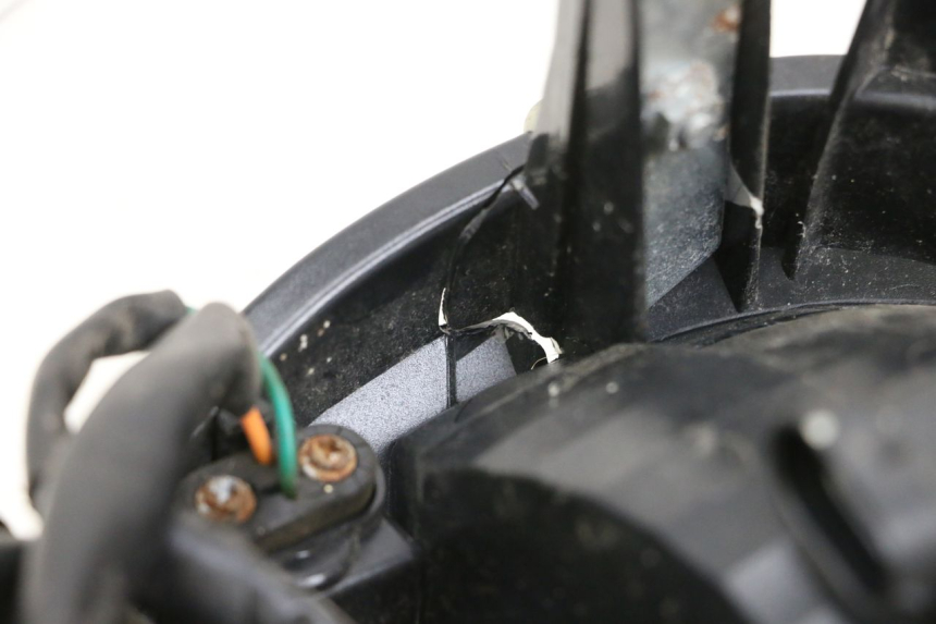 photo de FAROL DIANTEIRO MAG POWER BOMBERS 4T 50 (2016 - 2026) - Peça verificada