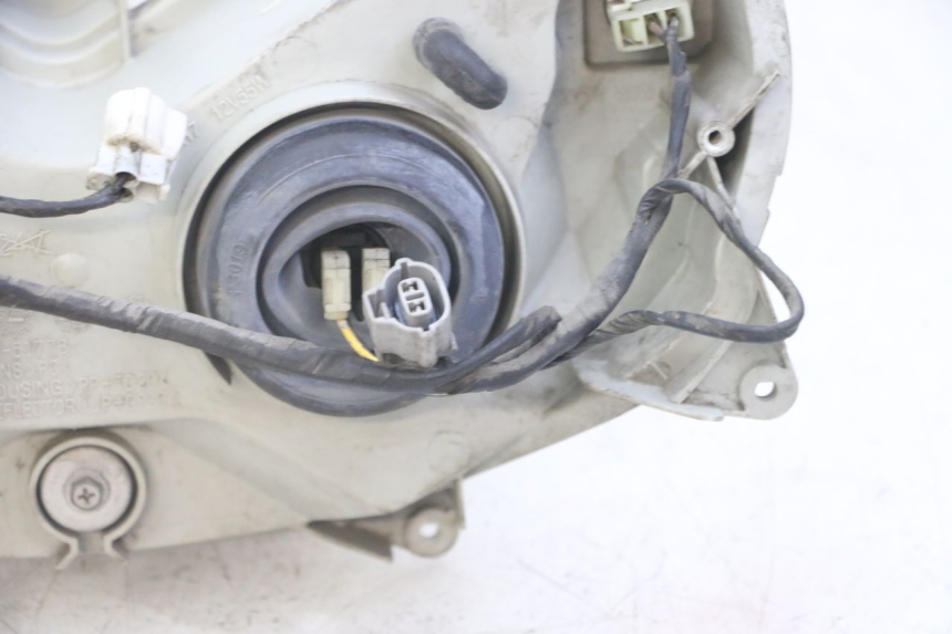photo de FAROL DIANTEIRO SUZUKI BURGMAN 125 (2007 - 2014) - Vista do produto