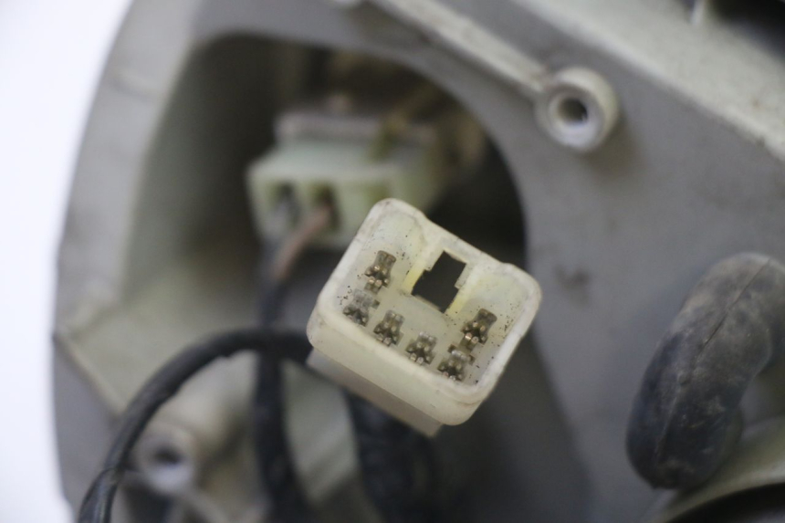 photo de FAROL DIANTEIRO SUZUKI BURGMAN 125 (2007 - 2014) - Marcações e referências