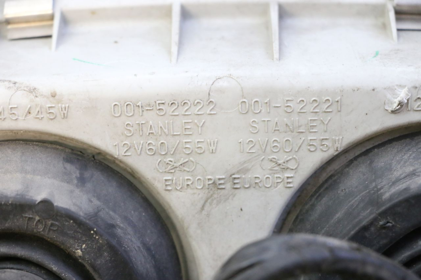 photo de FAROL DIANTEIRO HONDA CBR F SC25 1000 (1989 - 1992) - Detalhe da peça