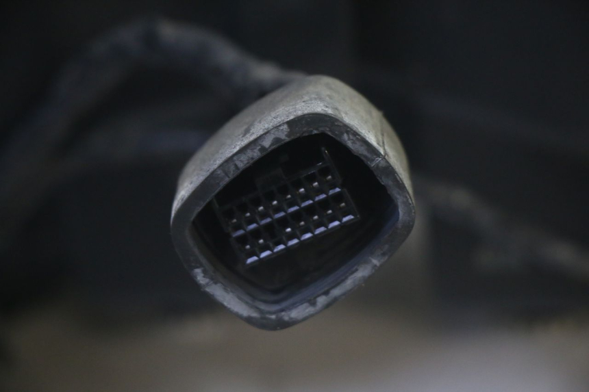 photo de FAROL DIANTEIRO SUZUKI DL V STROM 1000 (2002 - 2007) - Ampliação dos componentes
