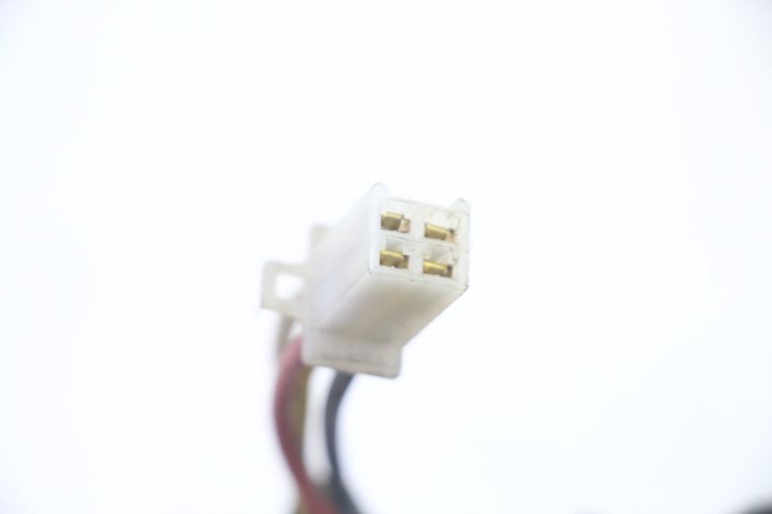 photo de FAROL DIANTEIRO DIREITO ADIVA AD3 300 (2014 - 2020) - Marcações e referências
