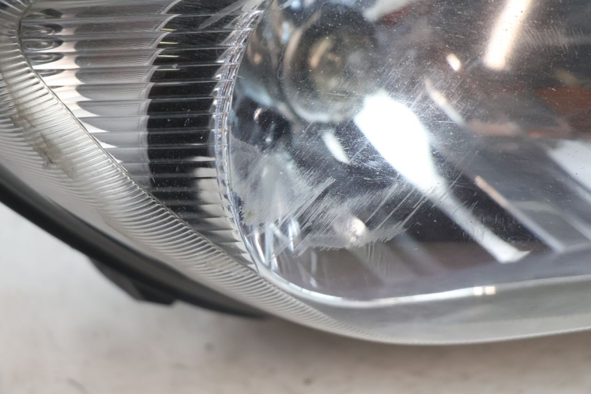 photo de FAROL DIANTEIRO DIREITO SUZUKI BURGMAN EXECUTIVE ABS 650 (2006 - 2012) - Detalhe da peça