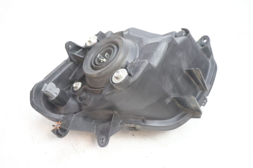 photo de FAROL DIANTEIRO DIREITO SUZUKI BURGMAN EXECUTIVE ABS 650 (2006 - 2012) - Pontos de fixação