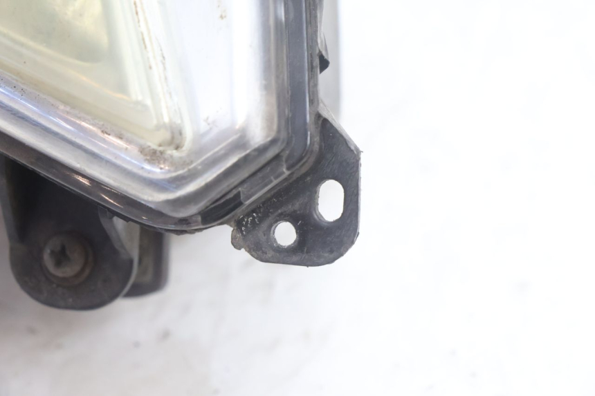 photo de FAROL DIANTEIRO DIREITO PEUGEOT CITYSTAR 125 (2011 - 2017) - Outro ângulo de visão