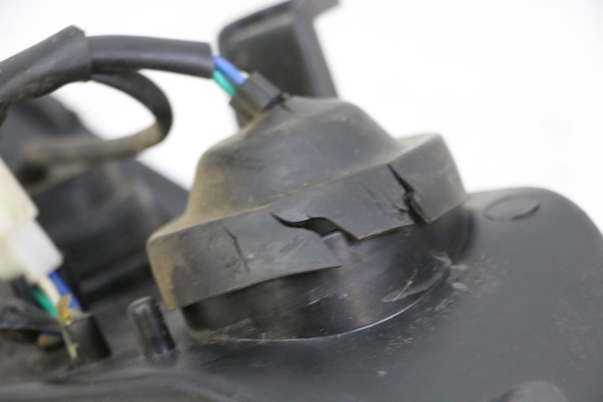 photo de FAROL DIANTEIRO DIREITO PEUGEOT CITYSTAR 50 (2013 - 2017) - Peça verificada