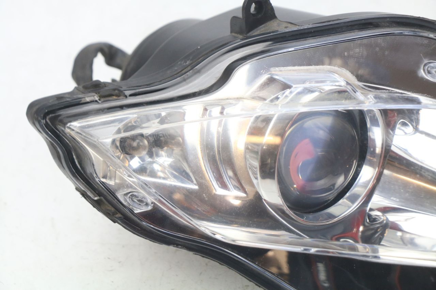 photo de FAROL DIANTEIRO DIREITO PEUGEOT GEOPOLIS 400 (2007 - 2013) - Peça verificada