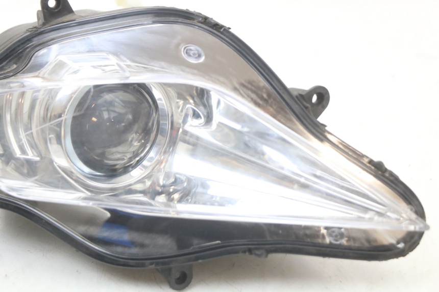 photo de FAROL DIANTEIRO DIREITO PEUGEOT GEOPOLIS RS 125 (2007 - 2009) - Zoom do estado de desgaste