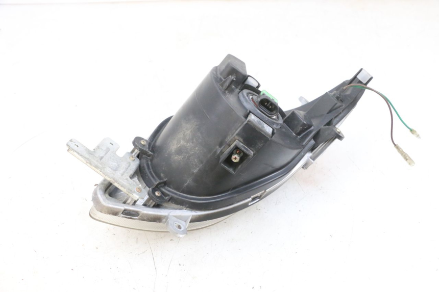photo de FAROL DIANTEIRO DIREITO SYM GTS EVO 125 (2009 - 2013) - Estado da superfície