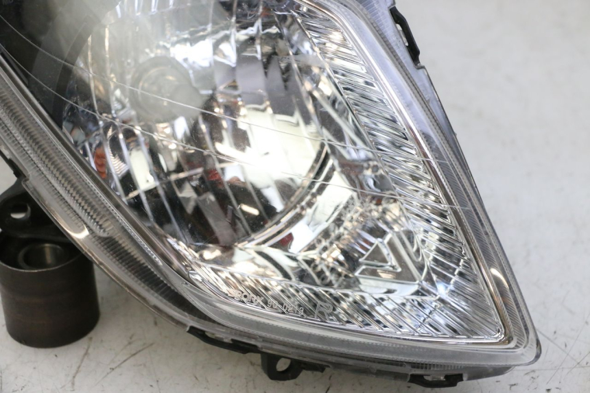 photo de FAROL DIANTEIRO DIREITO SYM JOYMAX 125 (2010 - 2017) - Ampliação dos componentes