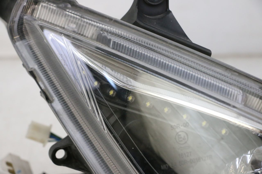 photo de FAROL DIANTEIRO DIREITO SYM JOYMAX 125 (2010 - 2017) - Imagem adicional