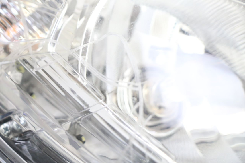 photo de FAROL DIANTEIRO DIREITO PEUGEOT SATELIS 125 (2013 - 2018) - Vista geral