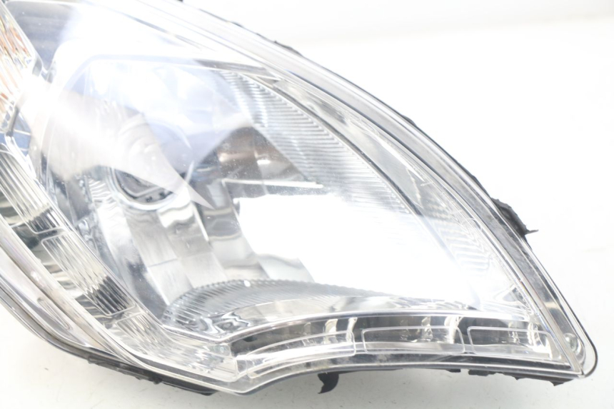 photo de FAROL DIANTEIRO DIREITO PEUGEOT SATELIS 300 (2012 - 2015) - Vista de perto