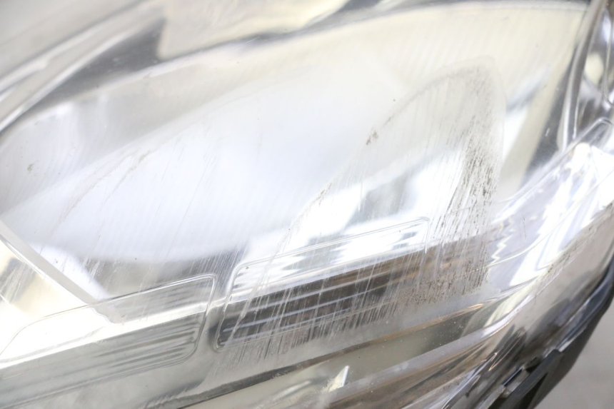 photo de FAROL DIANTEIRO DIREITO PEUGEOT SATELIS 125 (2013 - 2018) - Vista do produto